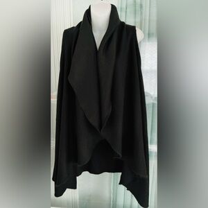 BLACK OPEN FRONT SLEEVELESS SWEATER VEST